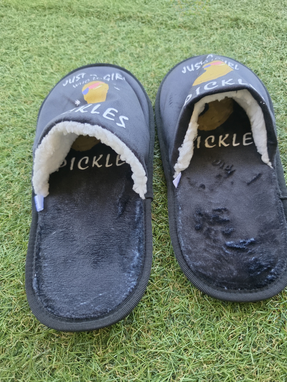 Black 'Pickles' Graphic Women's Slide Slippers - Picture 3 of 5